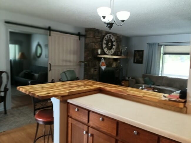Kitchen woodblock bar - 83 Monongahela Dr