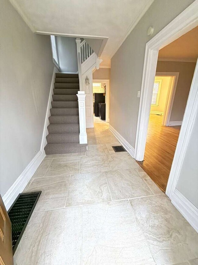 Photo - 3 Bedrooms 1 bath home for RENT!