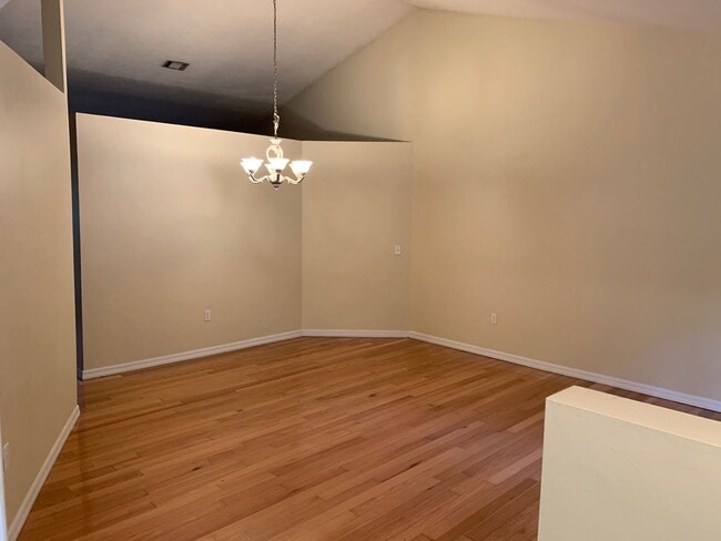 Photo - Sutherland Crossing