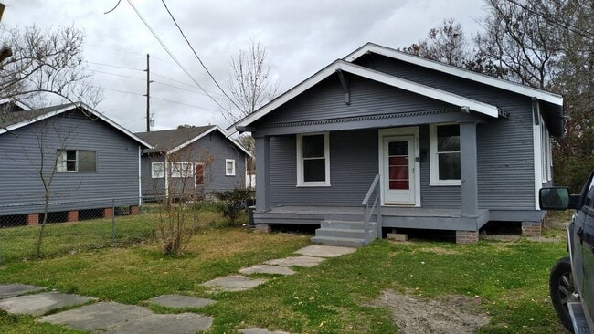 Building Photo - 2781 Sabine Pass Ave