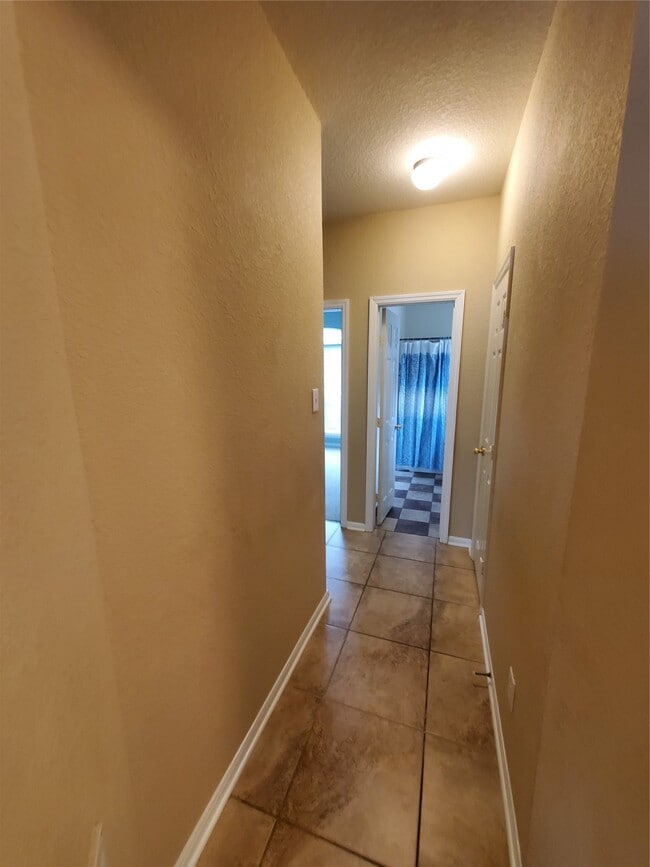 Photo - 2715 Falling Forest Ct