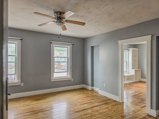 9 Greenwood St Unit 4