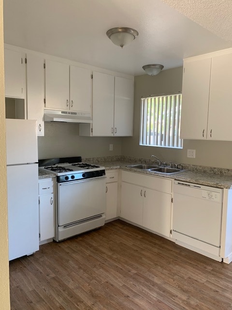 Photo - Summit By The Lake