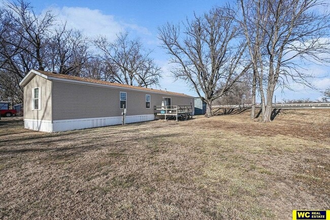 Photo - 950 Bridge St