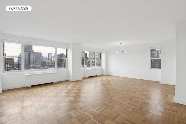 Building Photo - 340 E 64th St