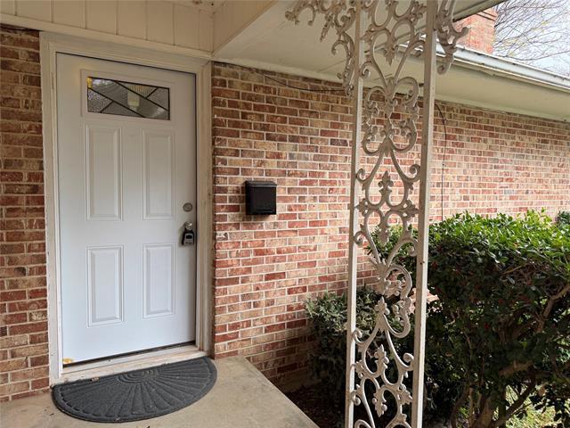 Building Photo - 4412 Granbury Rd