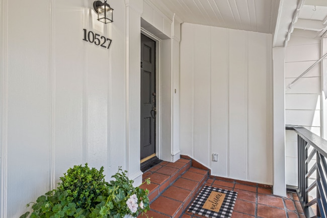 Photo - 10527 Le Conte Ave