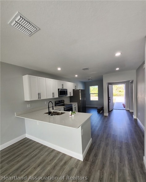 Photo - 6918 Dickinson Dr