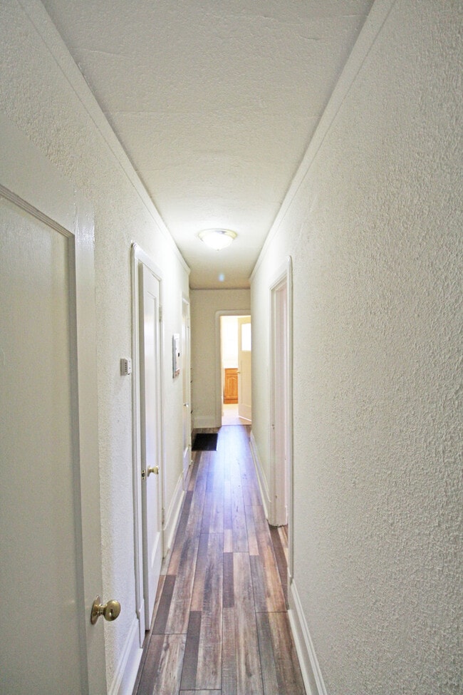 Photo - 1920-1920 Crosby Ave Unit 1918 Crosby Ave