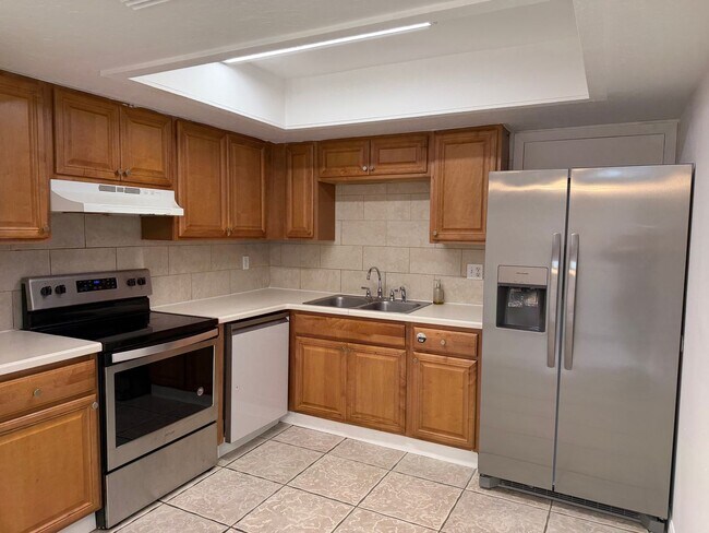 Photo - 2208 N Lockwood Ridge Rd Unit A