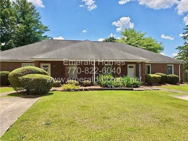 Building Photo - Cozy 3 bedroom 2 bath ranch duplex!