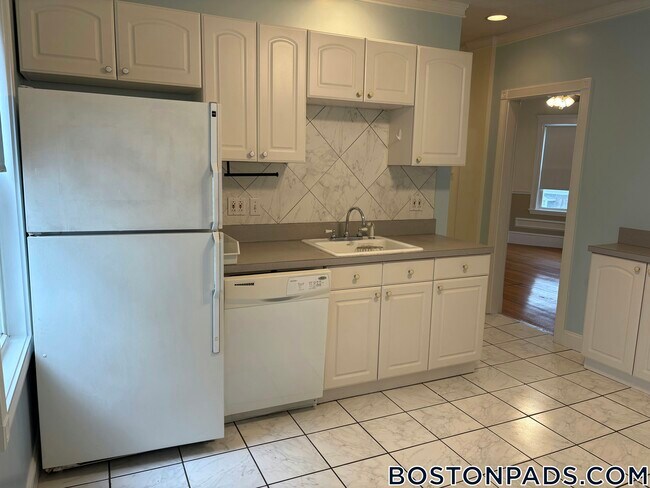 Photo - 18 Bigelow St Unit 1