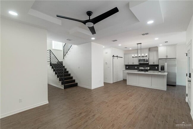 Photo - 17 N Crown Point