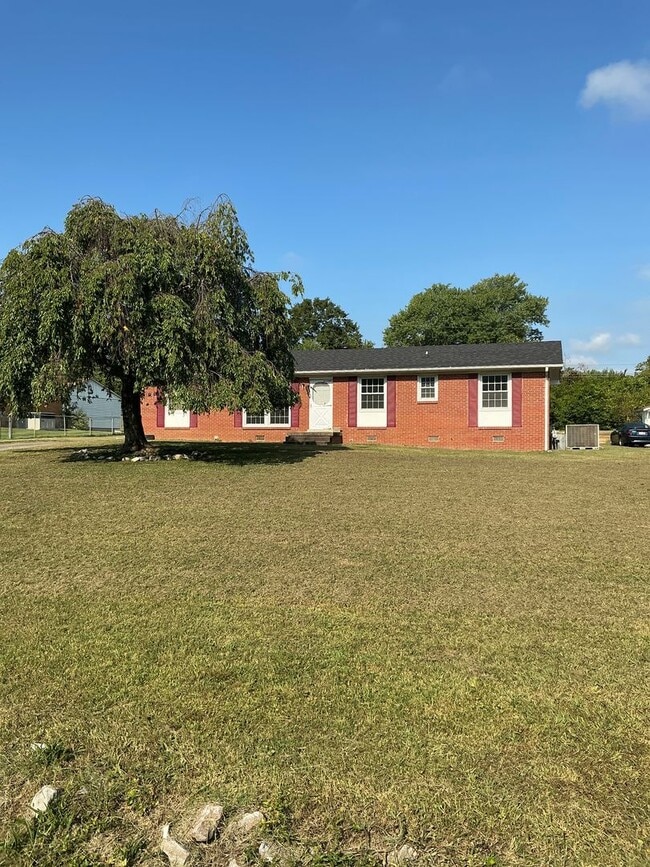 Building Photo - 2802 Thrush Dr Rental