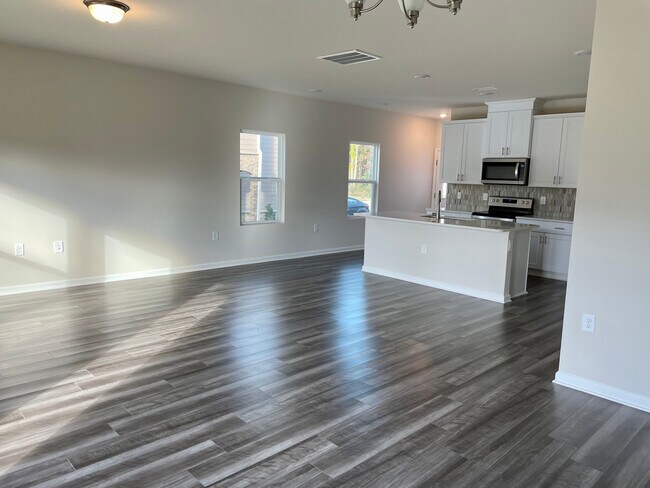 Photo - 912 Field Ivy Dr