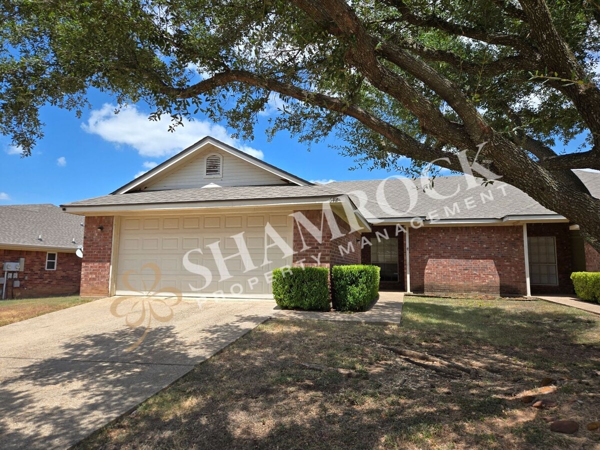 Photo - 612 Park Ridge Rd