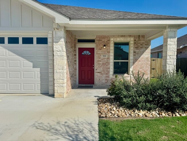 Building Photo - 5111 Rose Gdn Lp Rental