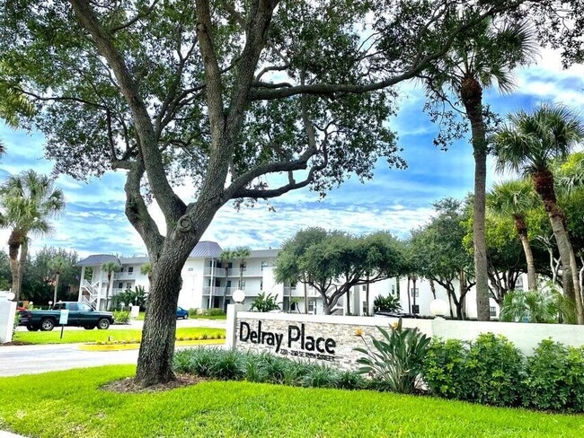 Photo - 240 SE 10th St