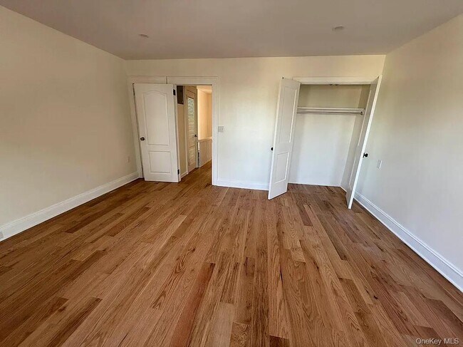 Photo - 60-50 59th Dr