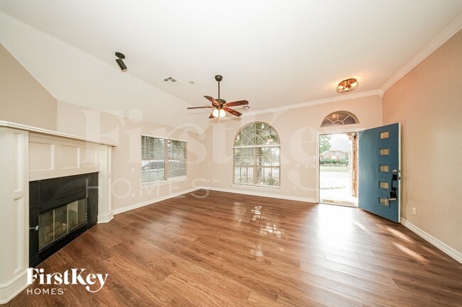 Photo - 17205 Vitoria Dr