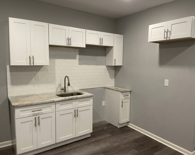 Photo - 206 N 60th St