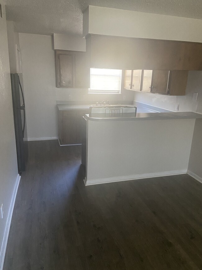 801 Forest Hollow Unit 6