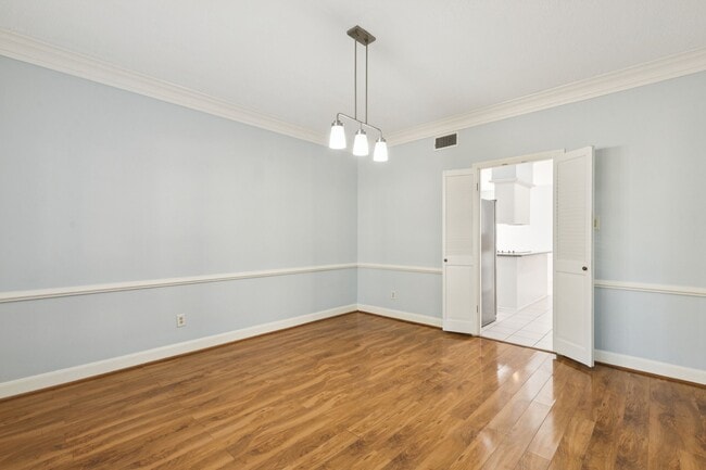 Photo - 14819 Walbrook Dr