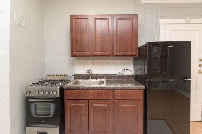Photo - 4735 N Beacon St Unidad 404