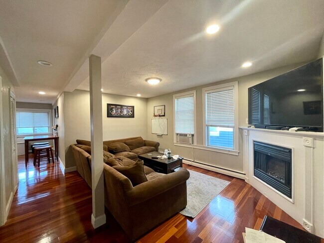141 L St Unit 2
