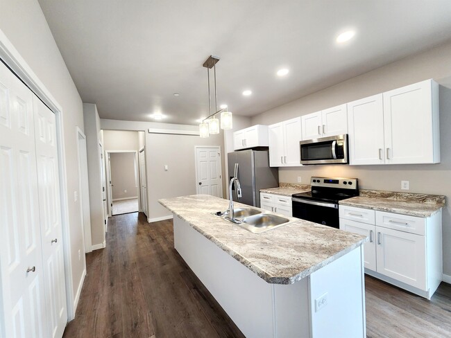 Photo - 2634 Hennessy Dr