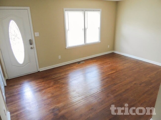 Photo - 1679 Cardinal Rd