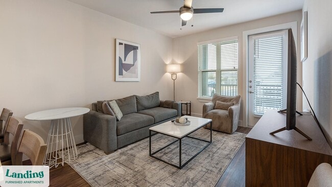 Building Photo - 15950 Chase Hill Blvd Rental