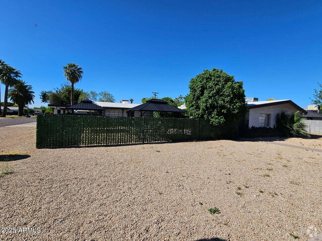 Building Photo - 909 E Marlette Ave Unit 5 Rental