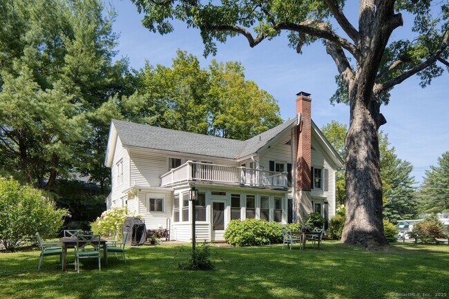 Photo - 16 Under Mountain Rd