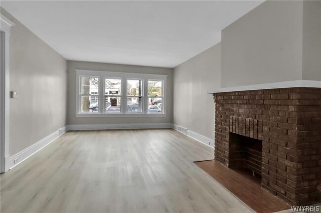 Photo - 2514 Delaware Ave