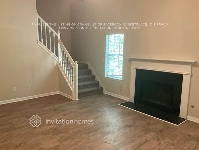 Photo - 597 Lakewater View Dr