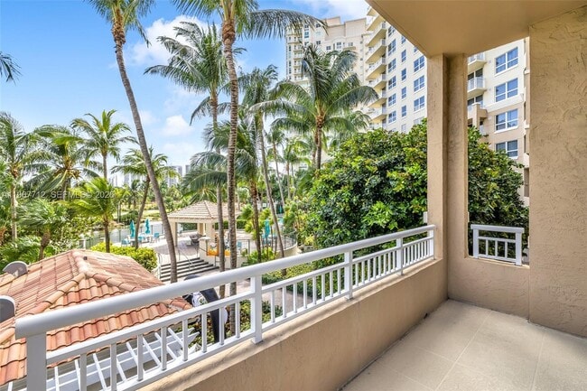 Photo - 19501 W Country Club Dr