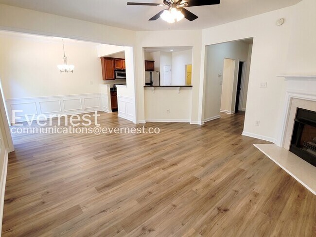 Photo - 3 Bed/2.5 Bath Townhome with Modern Amenities / Coming Soon!