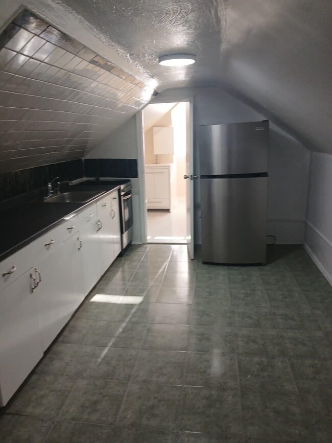 Photo - 59 46th St Unit 3