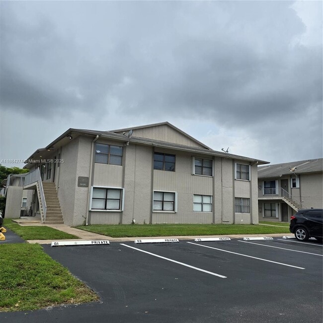 Building Photo - 15332 SW 72nd St Unit 6-24 Rental