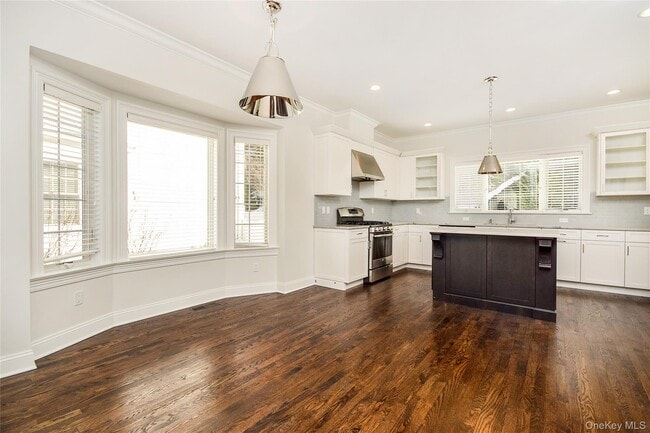 31 Cedar Pl
