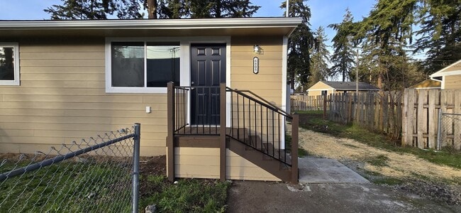 Photo - 2 Bedroom located minutes from JBLM