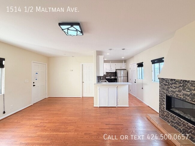 Photo - 1514 1/2 Maltman Ave.-