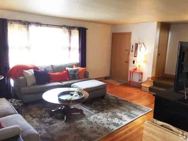 Building Photo - 2102 E Howard Ave Rental