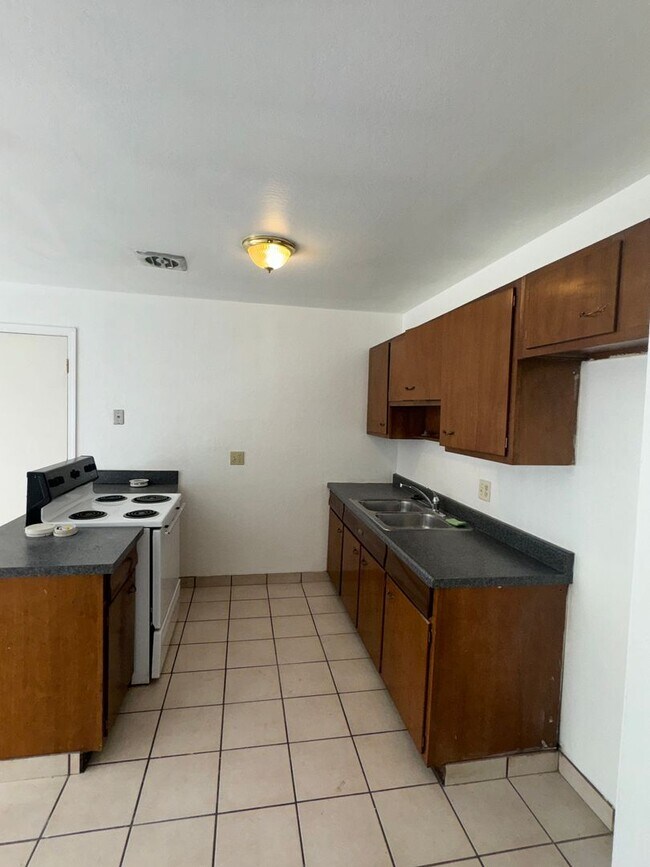 Photo - Ellenwood Duplex Unidad 10161