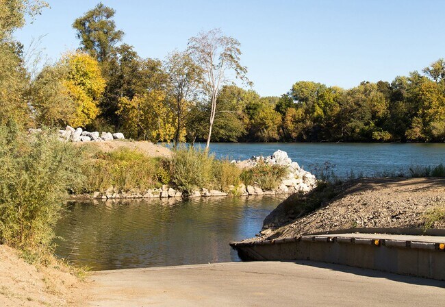 Photo - 3 Bedroom home in beautiful Lake California