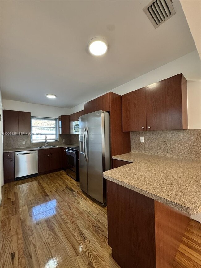 Photo - 5353 SW 6th St