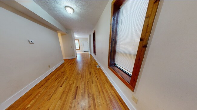 Photo - 1368 Indianola Ave