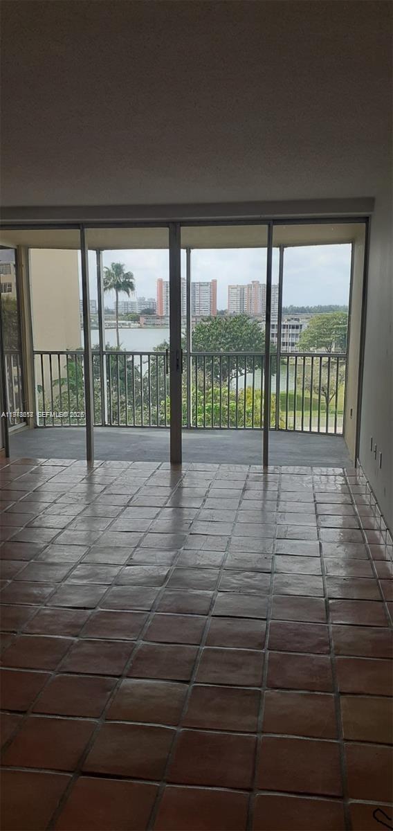 Photo - 1750 NE 191st St Unit 620-3