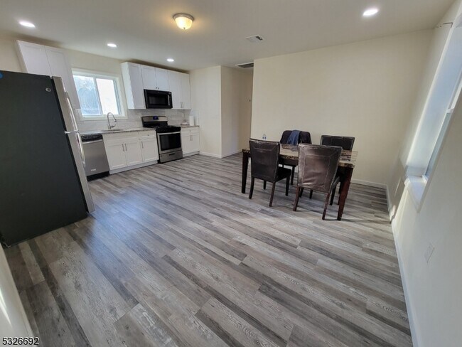 Photo - 46 Garret St